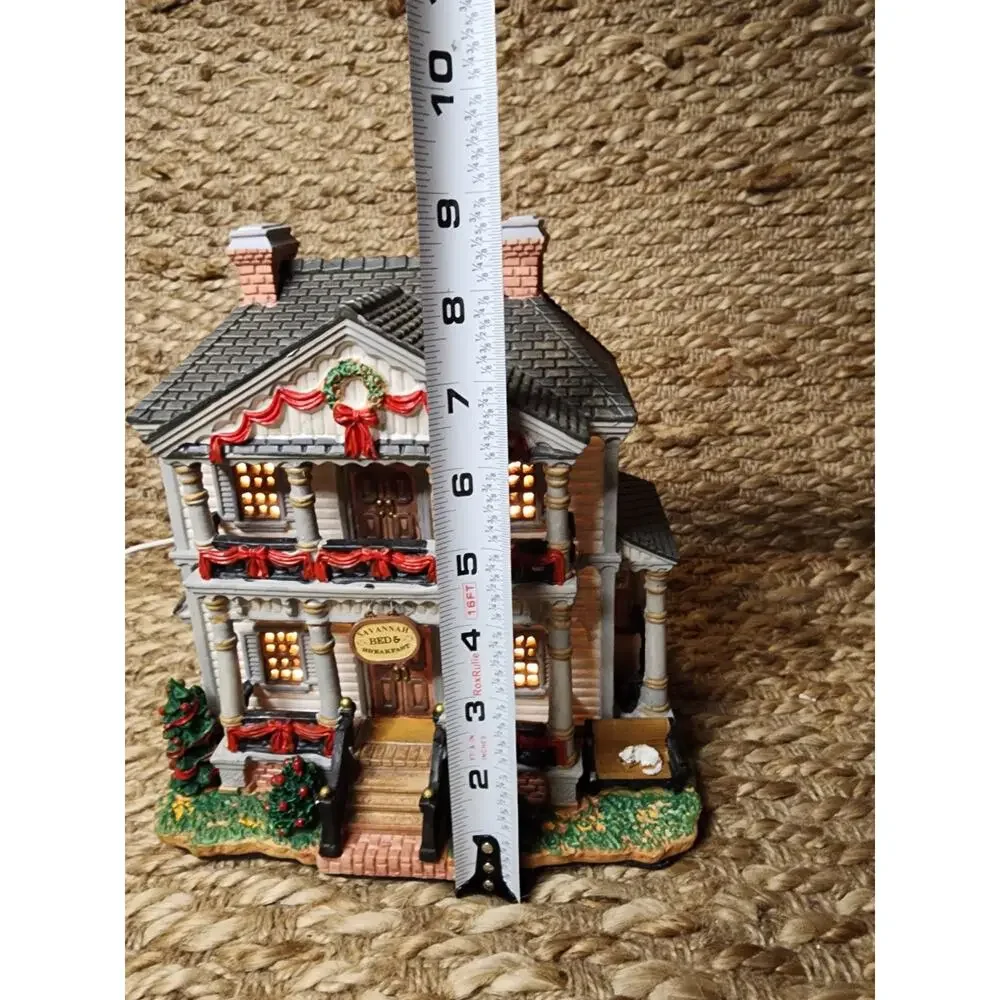 Lemax Carole Towne Collection Savannah Bed & Breakfast Christmas Village Lighted